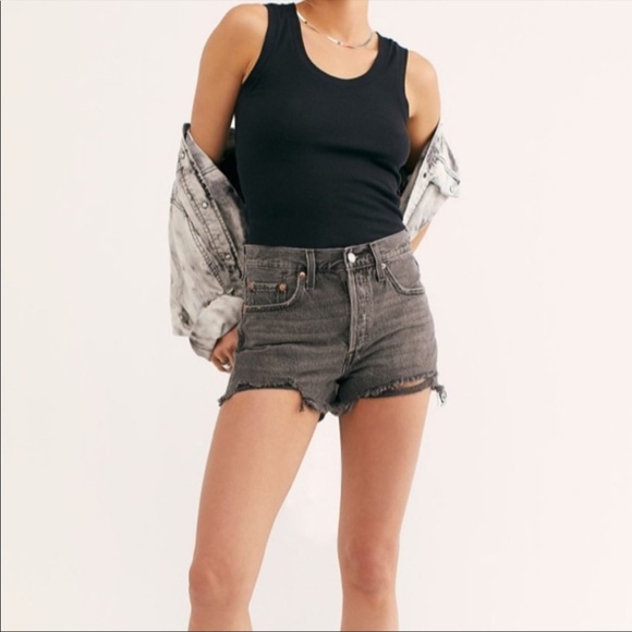 Levi’s 501 High-Rise Denim Cut Off Jean Shorts - Picture 2 of 15